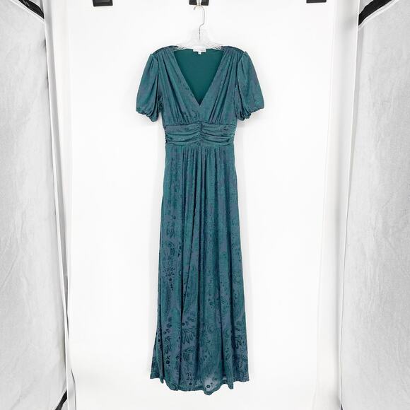 Baltic Born Dresses & Skirts - Baltic Born Short Sleeve V-Neckline Maxi Dress Size Small